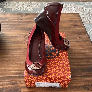 Tory Burch Caroline Wedge Heels 65mm Bordeaux Sz 9 Wrn once. Box incl